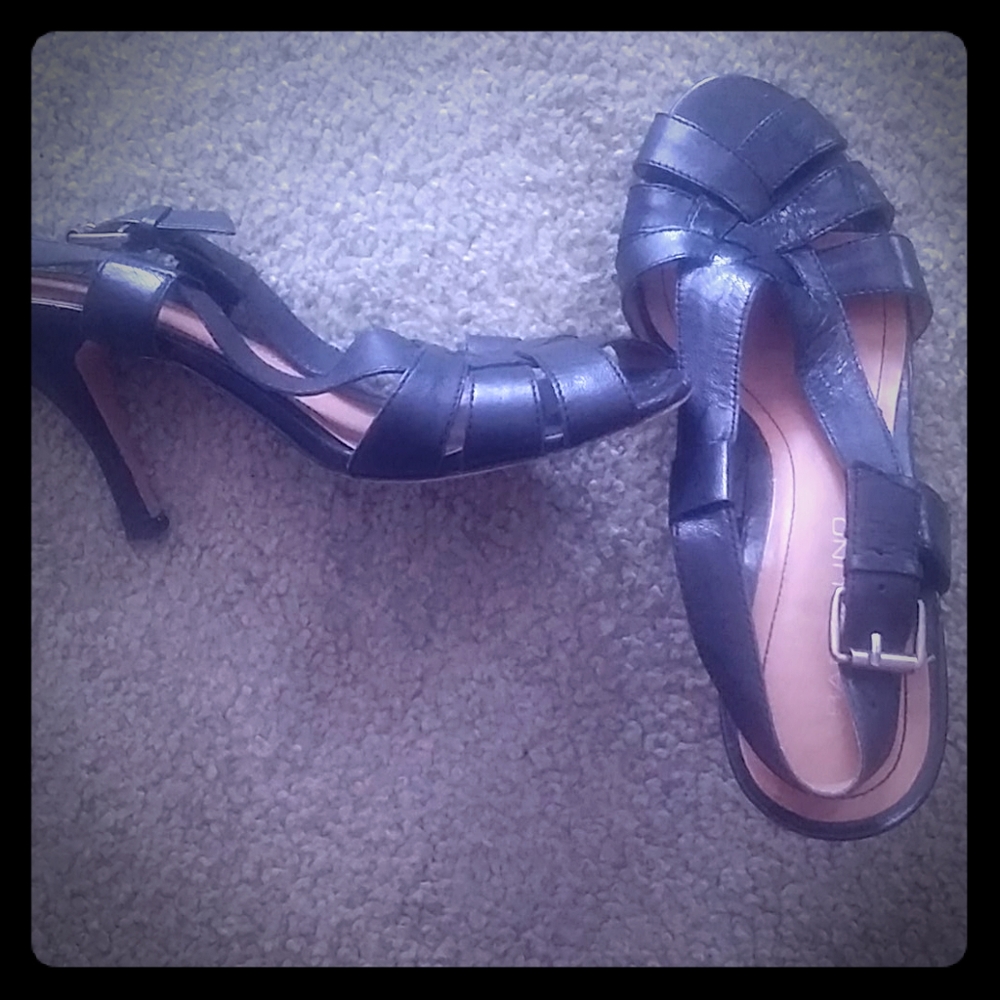 Bandalino black sandal